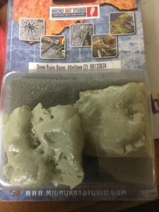 MICRO ART STUDIO 1 BLISTER DE 2 SOCLES SNOW RUINS BASES 40 X 40 MM - Picture 1 of 1