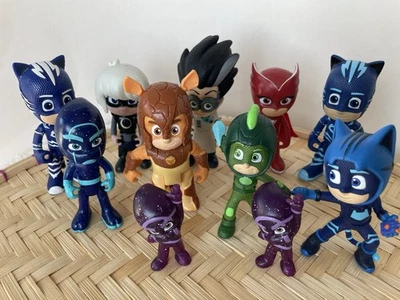 PJ Masks gemischte Figuren Hasbro Spielzeug Actionfiguren 11 Stück Disney Junior - Bild 1 von 4