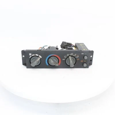 Pontiac Sunfire 1996 panel de control de temperatura climatizada número de pieza 12214672 Foto 1 de 4