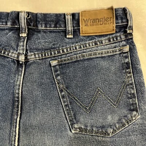 Wrangler Men’s Jeans Rugged Wear 36x30, Distressed, Rear Patch - Picture 1 of 17