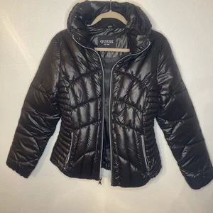 GUESS Women’s Black Puffer Jacket Size Medium EUC Full Zip Winter Coat Pockets - Picture 1 of 8