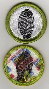 Fingerabdruck Verdienstabzeichen, Typ J "Pfadfinderzeug" Rückseite (2002-10), neuwertig! - Bild 1 von 1