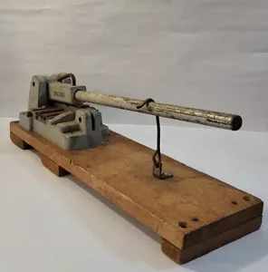 Antique KIRSCH Cast Iron Curtain Rod Sheet Metal Cutter, Mounted on Wood Base - Picture 1 of 5