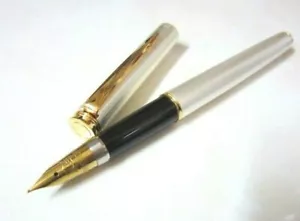 A Classic Vintage Mother of Pear colour Triumph Nib Fountain Pen – YS234 - Picture 1 of 6