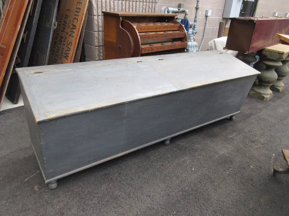 mediados del siglo XIX GRIS PELTRE PA caja de almacenamiento cofre tapa dividida 87" x 30" x 24" Foto 1 de 4