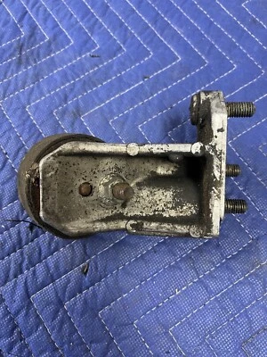 Volvo 240 244 245 B230 1229173 Left Engine Mount Bracket Frame Redblock #3188E - Image 1 of 4