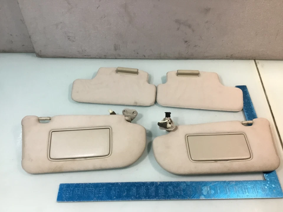 06-10 Infiniti M35 Iluminado Izquierdo y Derecho Parasol y Parasol Juego de 4 E Foto 1 de 4