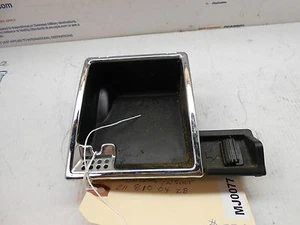 04 MERCEDES BENZ E CLASS ASHTRAY ASSEMBLY A211 810 04 28 MJ0077 - Picture 1 of 3