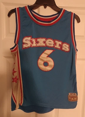 Camiseta Julius Erving #6 Sixers - Juvenil Grande - Clásicos de madera dura - Dr. J - Bien usada Foto 1 de 4