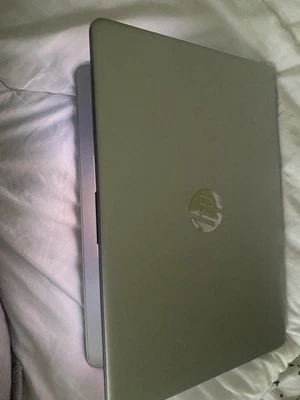 ordinateur portable - Photo 1/3