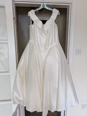 Size 24 Wedding Dress Unworn - Image 1 of 4