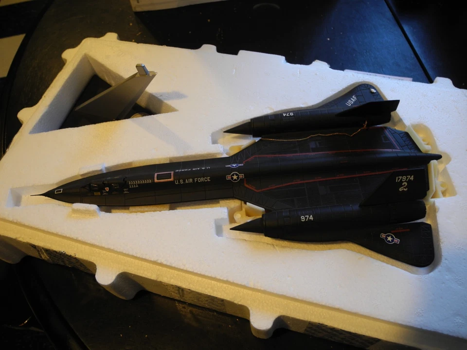 Ультра РЕДКИЙ Franklin Mint SR-71 BLACKBIRD, 1/96, Трудно найти ЧИТАЙТЕ - Изображение 1 из 2