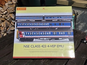 Hornby R30448 NSE Class 423 4-VEP EMU Train Pack DCC Ready - NEW - Picture 1 of 4