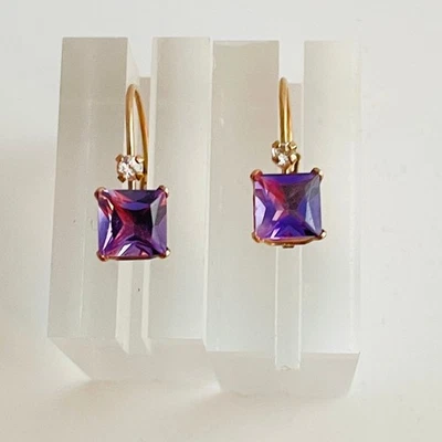 Brincos de ouro maciço 10K, ametista e diamante com gota de alavanca - Imagem 1 de 4