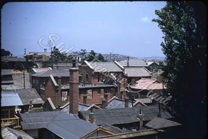 Corea Casas Edificios 35mm Diapositiva Años 50 Frontera Roja Kodachrome - Imagen 1 de 3