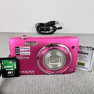 Nikon COOLPIX S3500 Pink 20.1MP Compact Digital Camera 7x Zoom Starter Set - Bild 1 von 18