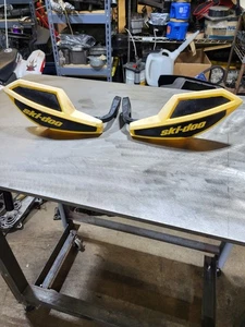 Protectores de manos para manillar de moto de nieve Skidoo Powermad Rev Xp Xr - Imagen 1 de 10