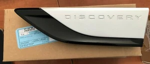 New Genuine Land Rover Discovery 5 Passenger Near Side Grilles LR083010 - Picture 1 of 2