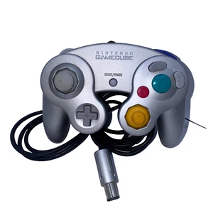 Official Nintendo GameCube Controller Pad Silver GC TIGHT DOL-003 - Picture 1 of 4