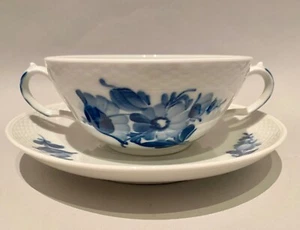 Royal Copenhagen Blau Blumen Geflochten Creme Suppenschüssel & Untertasse 8281 - Bild 1 von 4