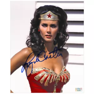 Lynda Carter Autographed 1976 Wonder Woman Amazon Princess 8x10 Photo - Picture 1 of 2