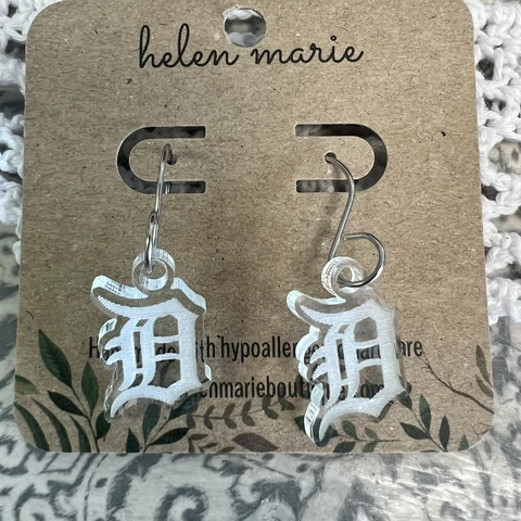 Detroit Tigers Acrylic Earrings Old English D Cover