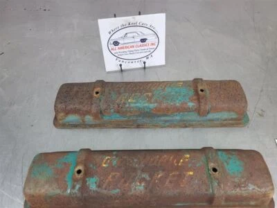 Par de cubiertas de válvula "Rocket" Oldsmobile 88 1954-56 PR - Fabricante de equipos originales de fábrica Foto 1 de 4