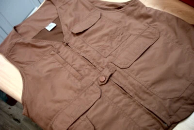 Pocketed Hiking Vest Lightweight Mesh Lined Vest - SIZE Men Small OR Women Med - Image 1 of 4