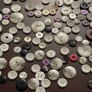 Nice Mixed Lot of 129 Buttons Original Vintage 2 Hole Flat Silver Pearl Set - Picture 1 of 4