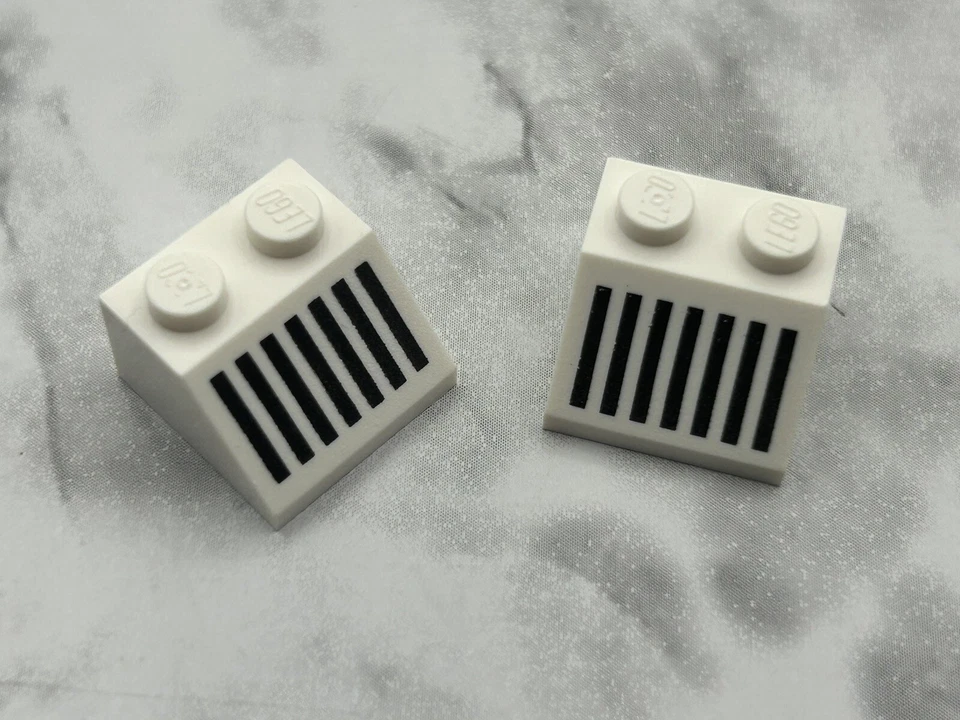 Piezas LEGO Impresas Pendiente 45 2 x 2 Rejilla Negra con 7 Líneas Verticales ~ Nº 3039p05 Foto 1 de 1