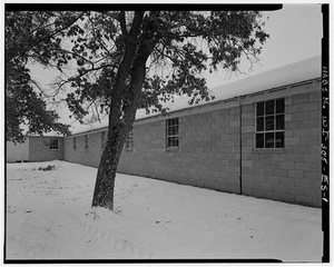 EXTERIOR VIEW TYPICAL FIREPROOF WALKWAY - Fort McCoy, Building No. T-10601, - Bild 1 von 1