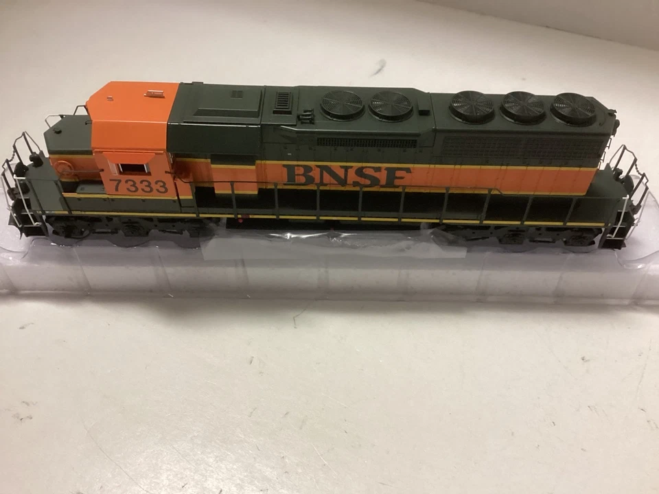 Athearn #73731 HO scale “BNSF” SD40 with DCC & SOUND  Rd.#7333 - Image 1 of 2
