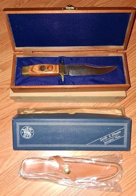 CUCHILLO BOWIE TEXAS RANGER SMITH& WESSON CAJA ORIGINAL Y CAJA DE PRESENTACIÓN MUY RARO Foto 1 de 4