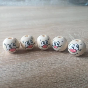 10 handbemalte Holzkugeln mit Gesicht, 20mm, mit Loch, zum Basteln - Bild 1 von 1