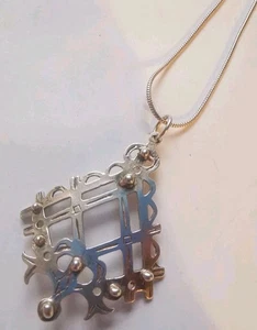 Vintage Sterling Silver Unusual Pendant Necklace . R7M - Picture 1 of 3
