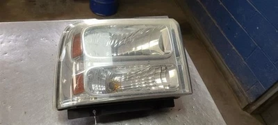 Compuesto de faros de pasajero para camioneta Ford F250SD 05-07 551531 Foto 1 de 4
