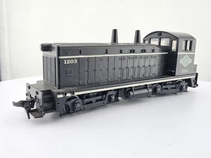 *READ Athearn? HO Scale Illinois Central IC SW7 Diesel Switcher Locomotive #1203 - Picture 1 of 14