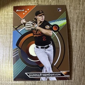 Topps Finest #100 Gunnar Henderson Rookie 2023 - Imagen 1 de 2