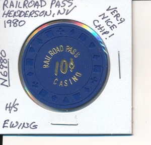 $.10 CASINO CHIP - EISENBAHNPASS HENDERSON NV 1980 EWING #N6980 SCHÖN L@@KING CHIP - Bild 1 von 2