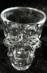 4 Schädel Kopf Schnapsglas Tasse Weinbecher Bierglas Becher Kristall Whisky Wodka Tasse - Bild 1 von 3