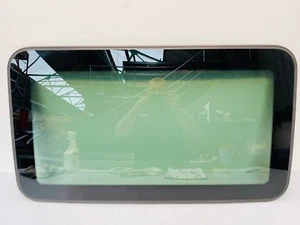 BMW E90 3er 2005-2012 Schiebedach Glasscheibe Scheibe 7157447 #016 - Bild 1 von 3