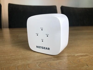 NETGEAR WiFi Range Extender AC750 Dual Band Range Model EX3110 750 Mbps - Picture 1 of 3