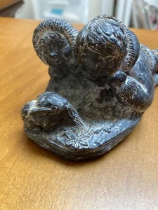 The Wolf Sculptures - Hand Made in Canada Inuit Children and Rabbit - 959 - Picture 1 of 8