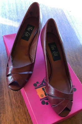Vintage Women's Shoes VANELI Maroon Heels NWT Size 6N With Box - Image 1 of 4