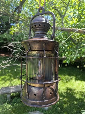 Antigua Perkins Marine Corporation - Luz de pie de latón (1916) Foto 1 de 4