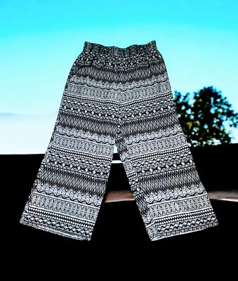 Calça JOE B BENBASSET Preta Branca PALAZZO BOHO PLUS 1X Feminina GEOMÉTRICA - Imagem 1 de 4