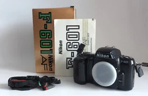 Nikon F601 AF 35mm Spiegelreflexkamera Gehäuse mit Zubehör - Bild 1 von 7