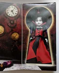 NEW - Living Dead Dolls In Wonderland - Variant - Inferno as Queen of Hearts - Picture 1 of 3