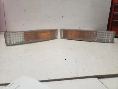 1994 Honda Prelude Left and Right Front Park Lights, Turn Signals - Image 1 of 4