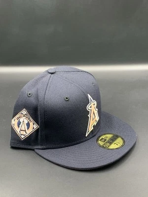 Sombrero New Era Los Angeles Angels Azul Marino, Ala Melocotón 59Fifty Talla 7 1/2 Foto 1 de 4